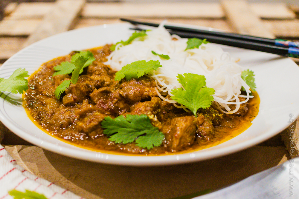 Poulet au curry et lait de coco